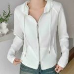 The Essential Zip-Up Hoodie: Your Everyday Style Companion